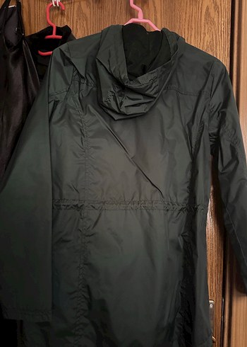 Kadın Yeşil Kapüşonlu Yağmurluk - Görsel 4