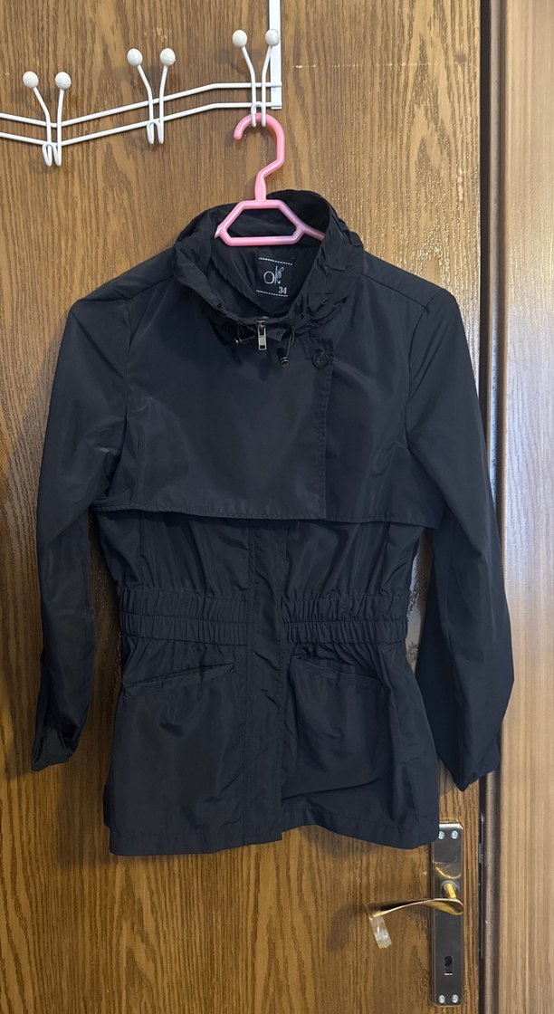 Koton Ole Siyah Yağmurluk - Görsel 2