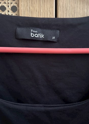 Batik Siyah Kadın Kolsuz Midi Bluz - Görsel 2