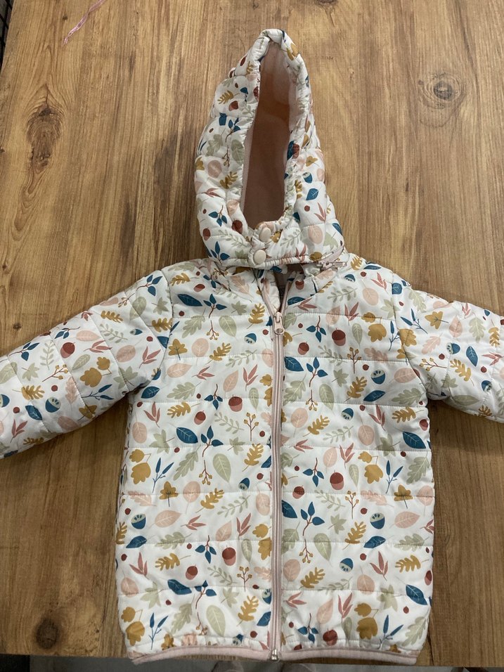 Kız Çocuk Kapüşonlu Baskılı Mont - Görsel 2