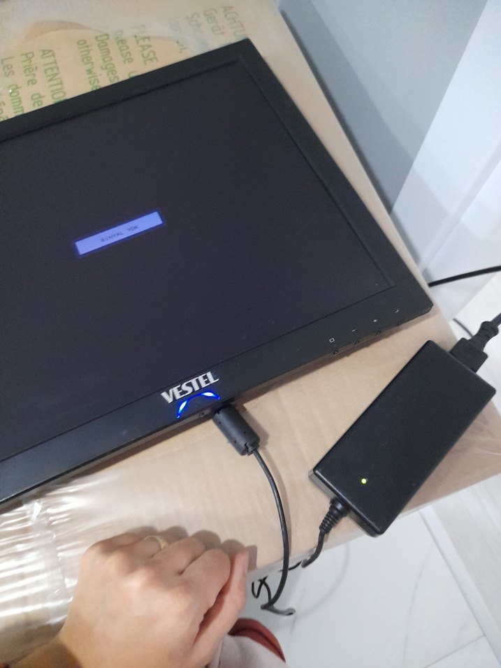 Siyah Vestel Monitör - Görsel 2