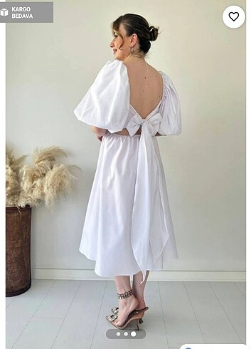 Beyaz sirt Fiyonk model elbise 