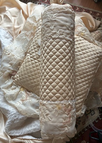 Nakışlı Pastel Renkli Beyaz Yatak Örtüsü - Görsel 6