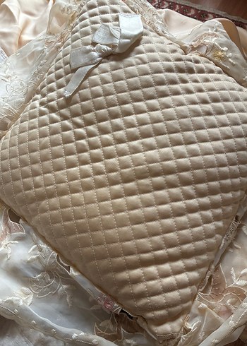 Nakışlı Pastel Renkli Beyaz Yatak Örtüsü - Görsel 5