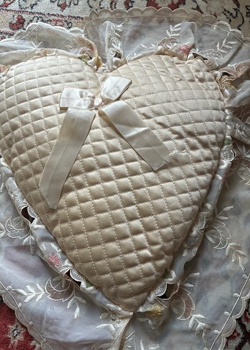 Nakışlı Pastel Renkli Beyaz Yatak Örtüsü - Görsel 7