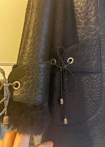 Kürk Detaylı Siyah Deri Midi Kadın Palto - Görsel 2