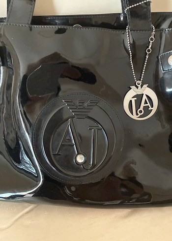 Parlak Siyah Deri Kadın Çanta - Görsel 4