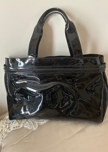 Parlak Siyah Deri Kadın Çanta - Görsel 3