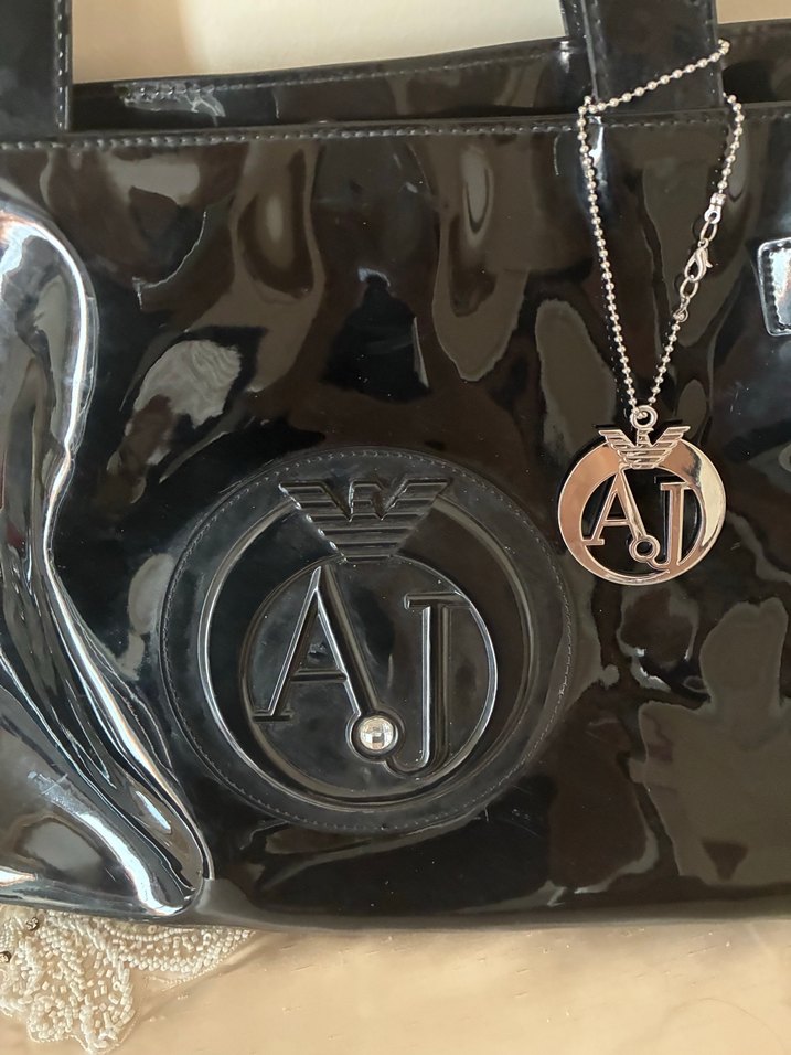 Parlak Siyah Deri Kadın Çanta - Görsel 2