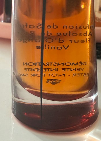 Çiçek Detaylı Kadın Parfümü - Görsel 4