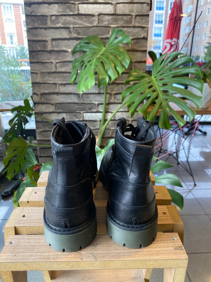 Siyah Bağcıklı Erkek Deri Bot - Görsel 2