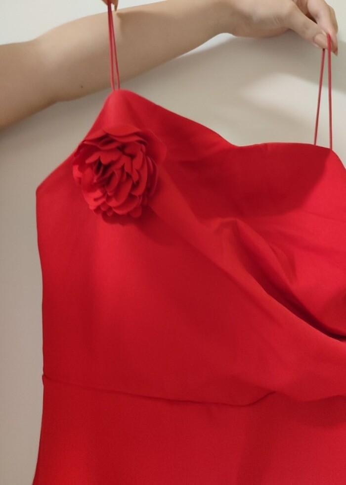 Kırmızı abiye - Görsel 4
