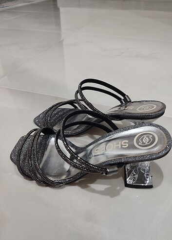 Topuklu ayakkabı - Görsel 9