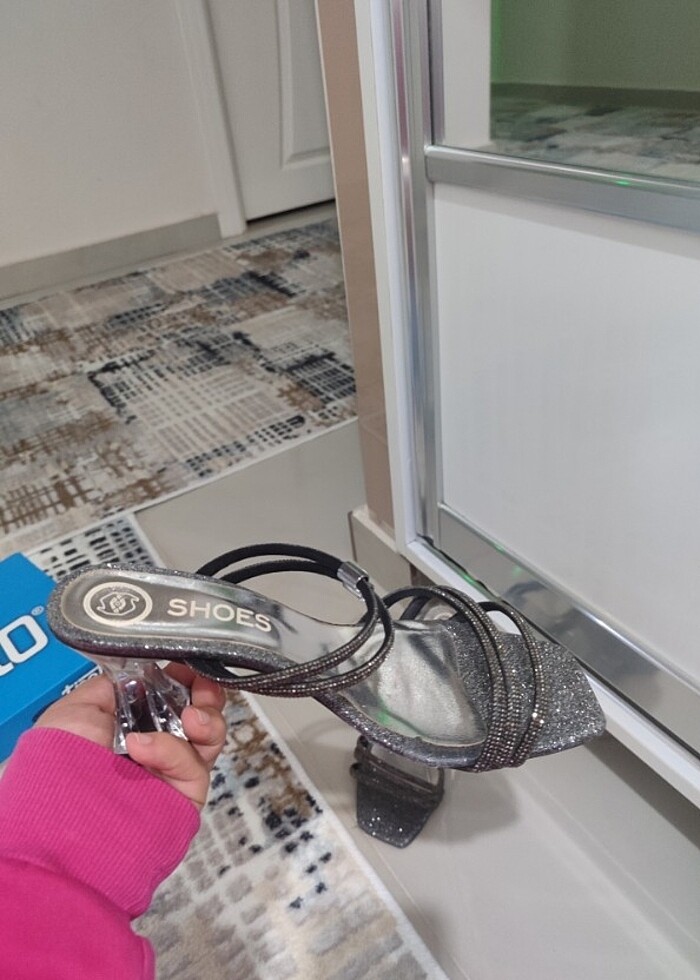 Topuklu ayakkabı - Görsel 4