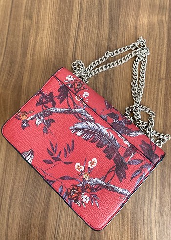 Çiçek Desenli Zincir Detaylı Kadın Deri Çanta - Görsel 4