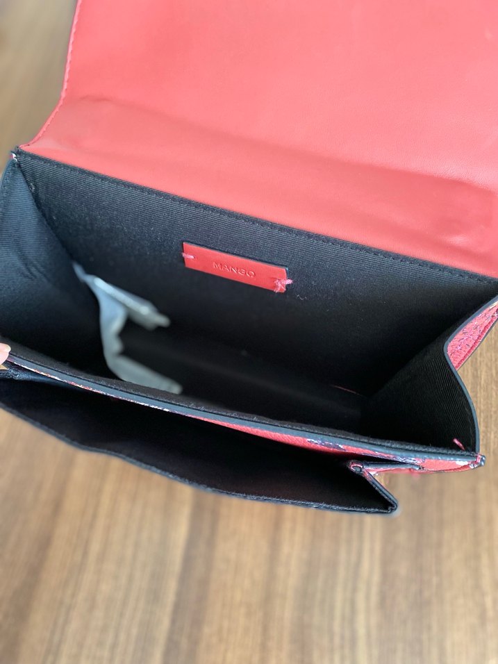 Çiçek Desenli Zincir Detaylı Kadın Deri Çanta - Görsel 3