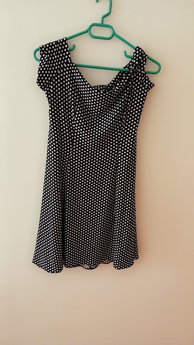 Puantiye Desenli Drapeli Midi Elbise - Görsel 4