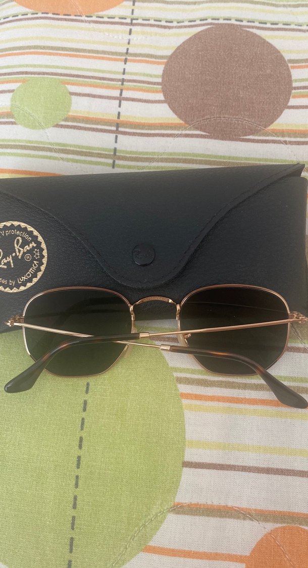Altıgen Koyu Camlı Altın Renk Ray-Ban Gözlük - Görsel 3