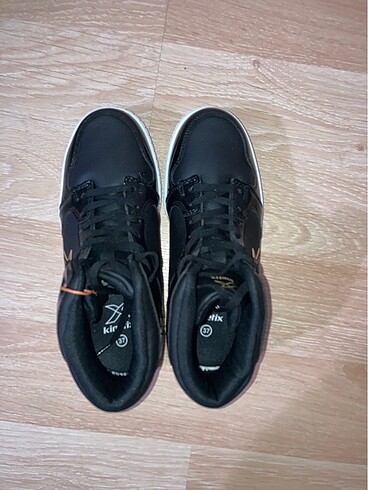 37 Beden Kinetix Siyah Kadın High Sneaker