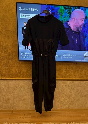 Kısa Kollu Siyah Tulum - Görsel 2