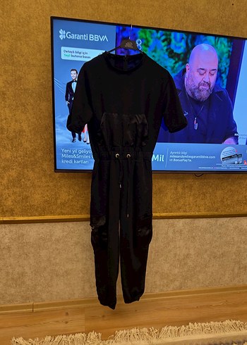 Kısa Kollu Siyah Tulum - Görsel 4