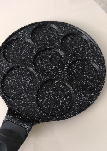 Siyah Gülen Yüzlü Emojili 7 Bölmeli Pankek Tava - Görsel 4