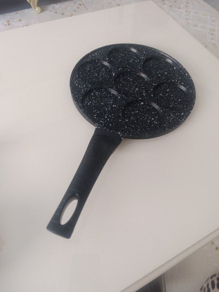 Siyah Gülen Yüzlü Emojili 7 Bölmeli Pankek Tava - Görsel 5