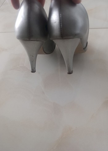 Gri Minimalist Stiletto Topuklu Kadın Ayakkabı - Görsel 3