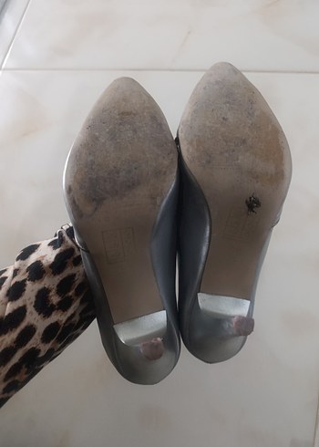 Gri Minimalist Stiletto Topuklu Kadın Ayakkabı - Görsel 4