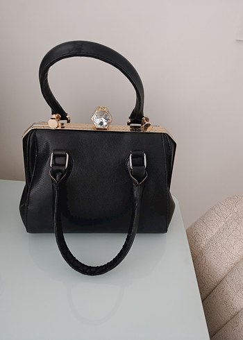 Kilitli Siyah Deri Klasik Kadın Çanta - Görsel 2