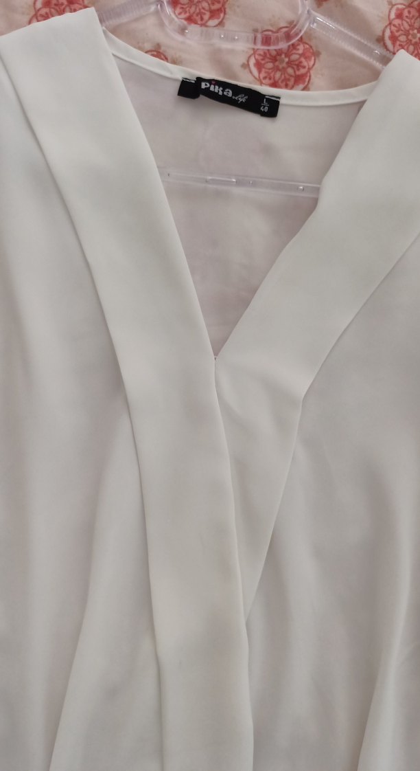 V Yaka Beyaz Salaş Kadın Gömlek - Görsel 4