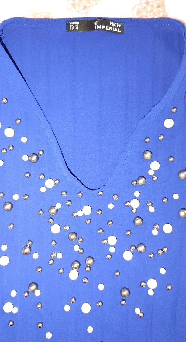 Mavi Pilili Boncuk İşlemeli Kolsuz Bluz - Görsel 3
