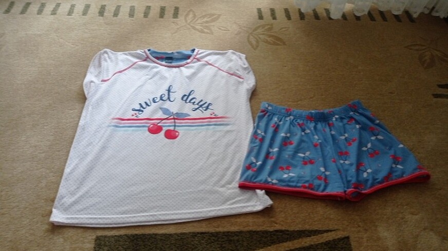 Bayan şortlu pijama takımı