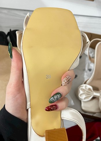 Bej Fiyonklu Kadın Topuklu Ayakkabı - Görsel 7