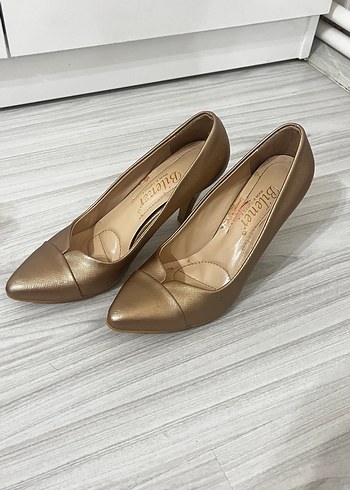 Bej Parlak Stiletto Topuklu Kadın Ayakkabı - Görsel 2