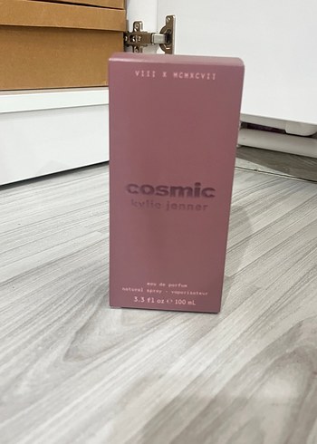 Kylie Jenner Cosmic Kadın Parfümü 100 ml - Görsel 6
