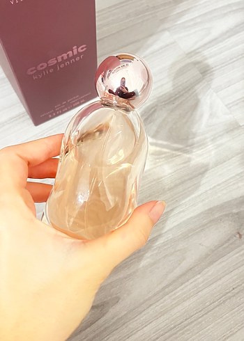 Kylie Jenner Cosmic Kadın Parfümü 100 ml - Görsel 3