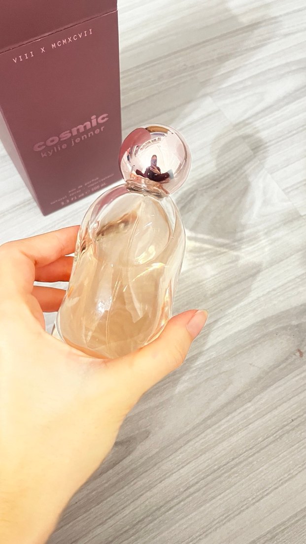 Kylie Jenner Cosmic Kadın Parfümü 100 ml - Görsel 3