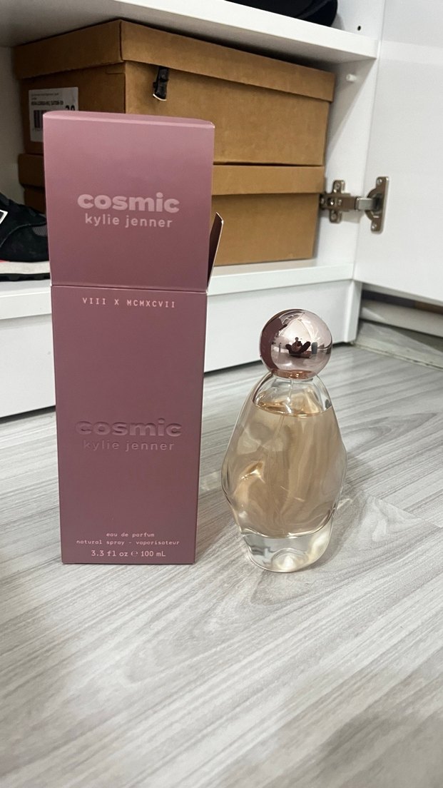 Kylie Jenner Cosmic Kadın Parfümü 100 ml - Görsel 4