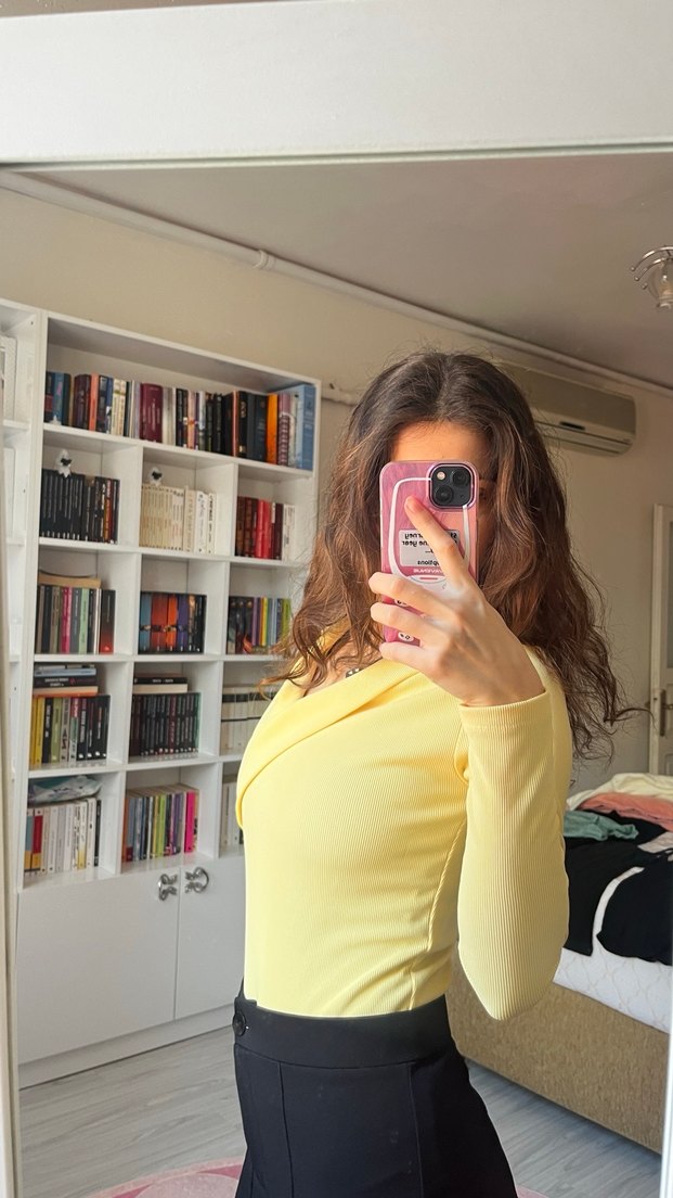 Sarı V Yakalı Triko Kadın Bluz - Görsel 4