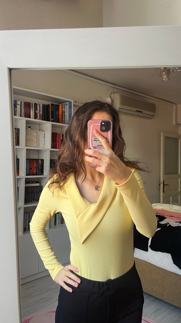 Sarı V Yakalı Triko Kadın Bluz - Görsel 5