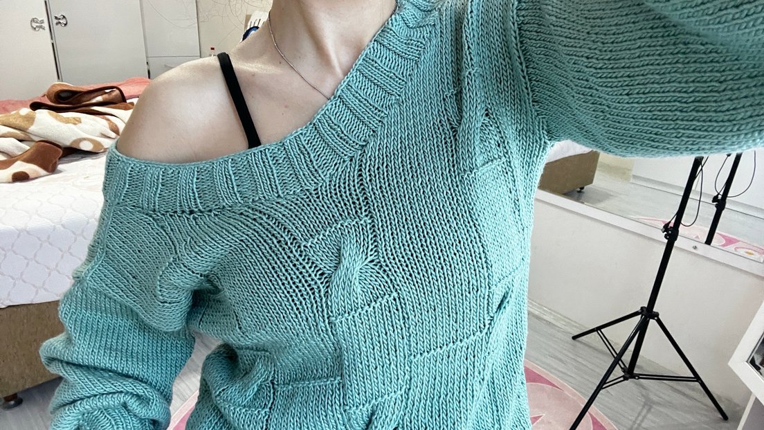 Turkuaz V Yaka Örgü Kadın Kazak - Görsel 4