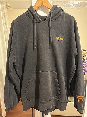 pull&bear sweatshirt