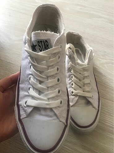 Beyaz converse