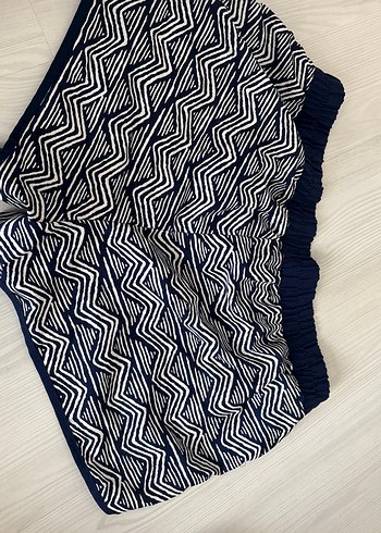 42 Beden Lacivert Pilili Kadın Mini Şort