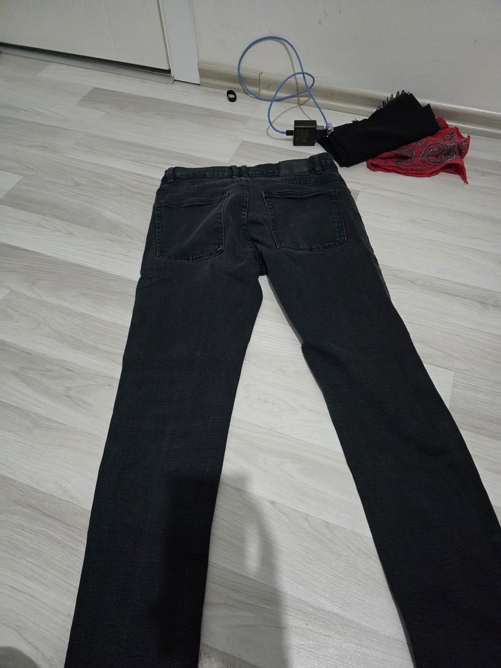 Siyah Dar Kesim Midi Kot Pantolon - Görsel 3