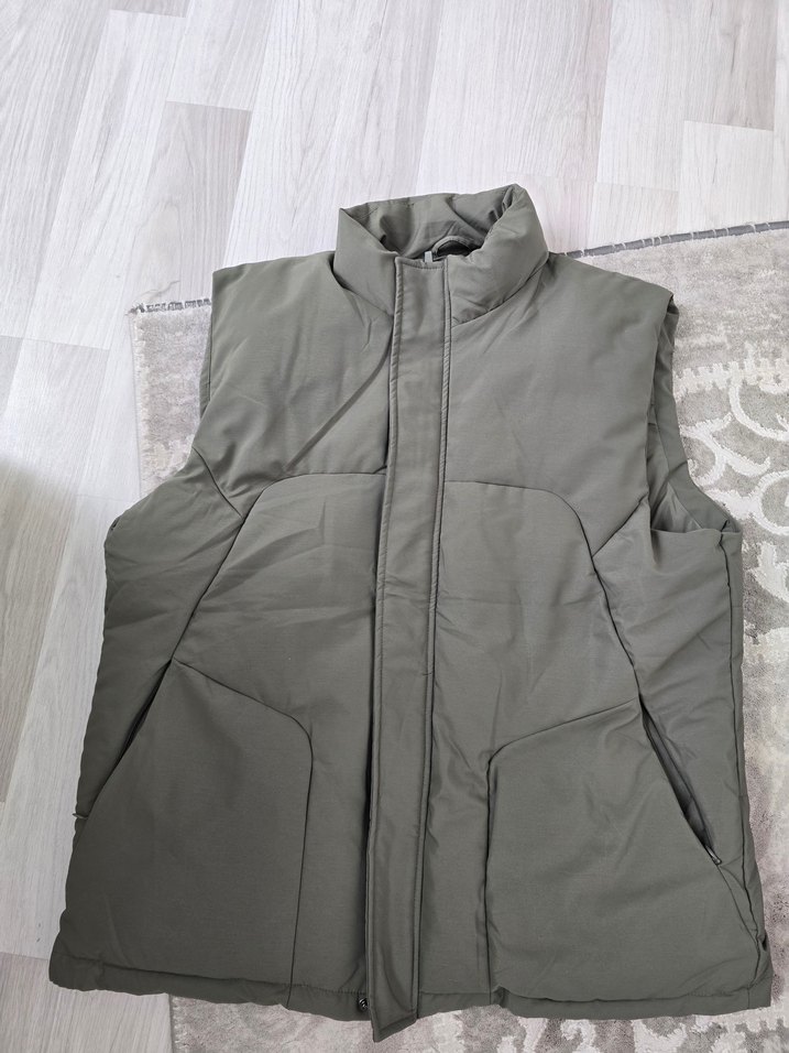 Gri Yüksek Yakalı Fermuarlı erkek Yelek - Görsel 3