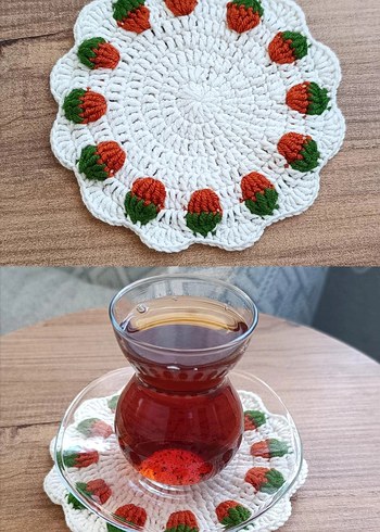Çilek Motifli Örgü Bardak Altlığı