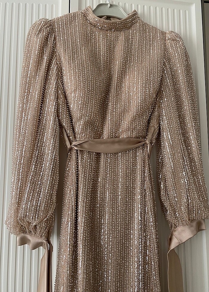 Payetli uzun abiye elbise - Görsel 2