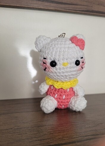 Amigurumi Hello Kitty Anahtarlık 